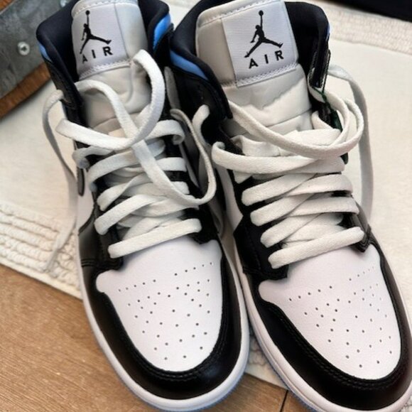 Jordan 1 Mid University Blue (Women's) - Picture 3 of 4